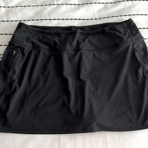NWT: Athleta action skort/ skirt